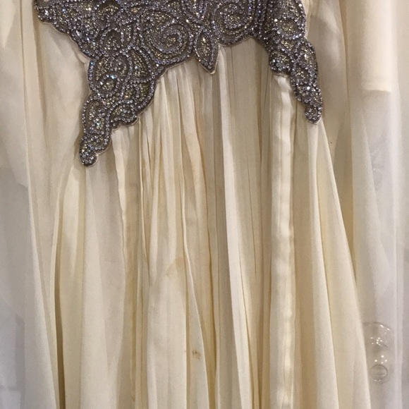 Dress - Picture 4 of 6